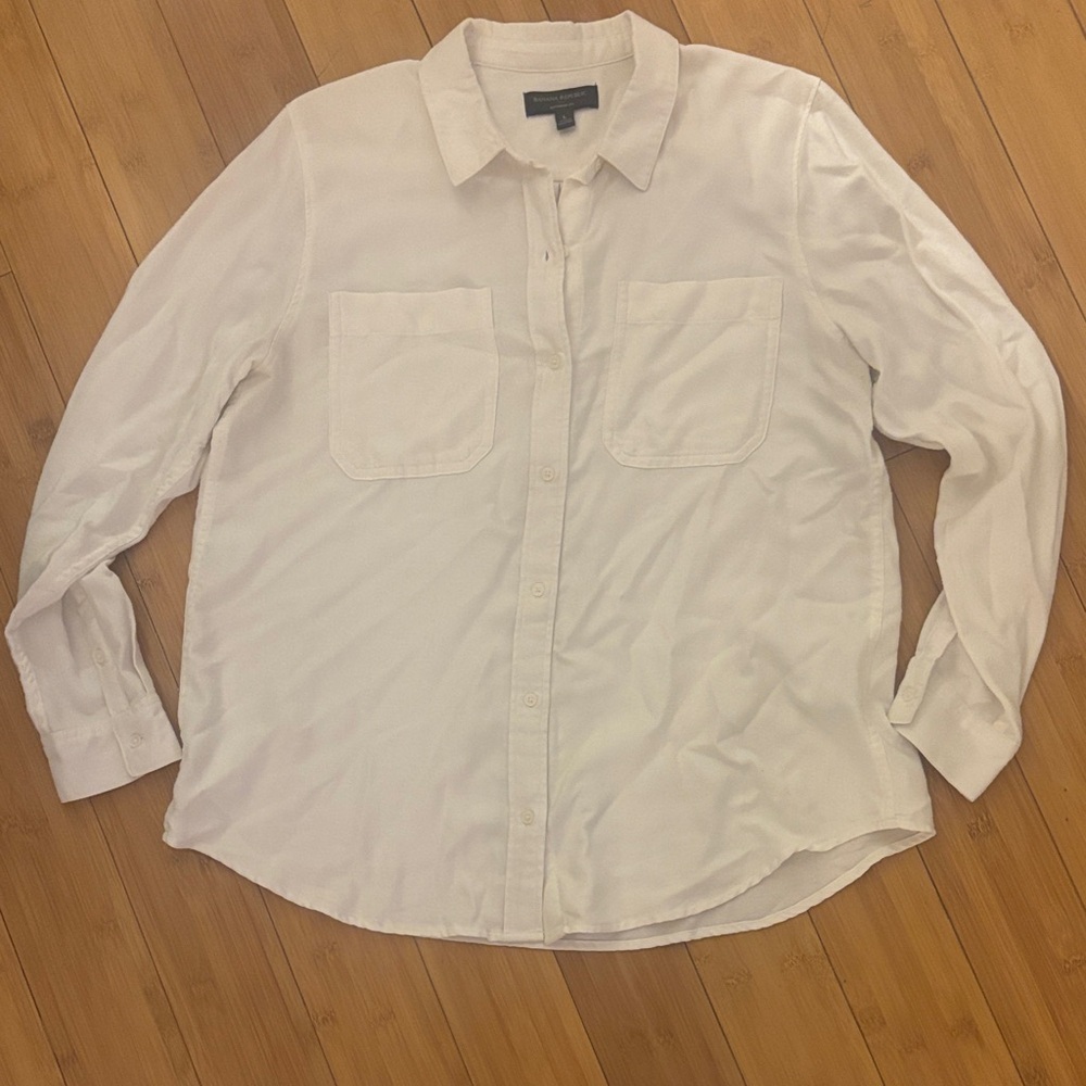 Banana Republic White Button Down Shirt